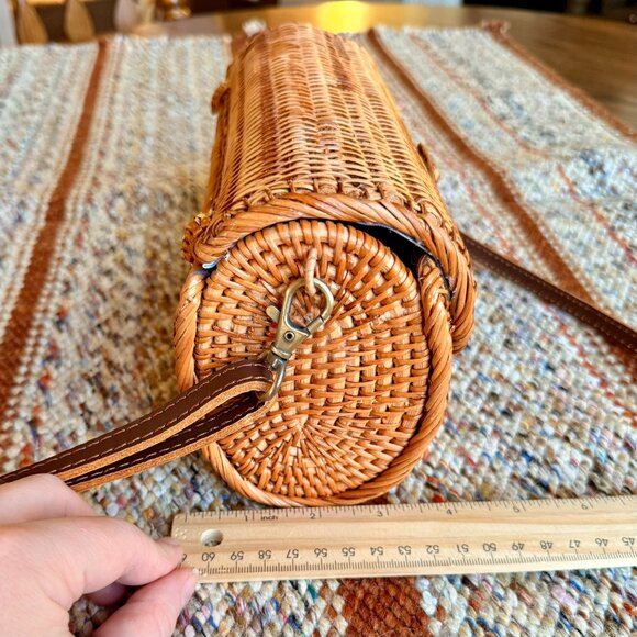 Woven Rattan Wicker Crossbody Bag with Baby Blue Striped Lining - Picture 8 of 8